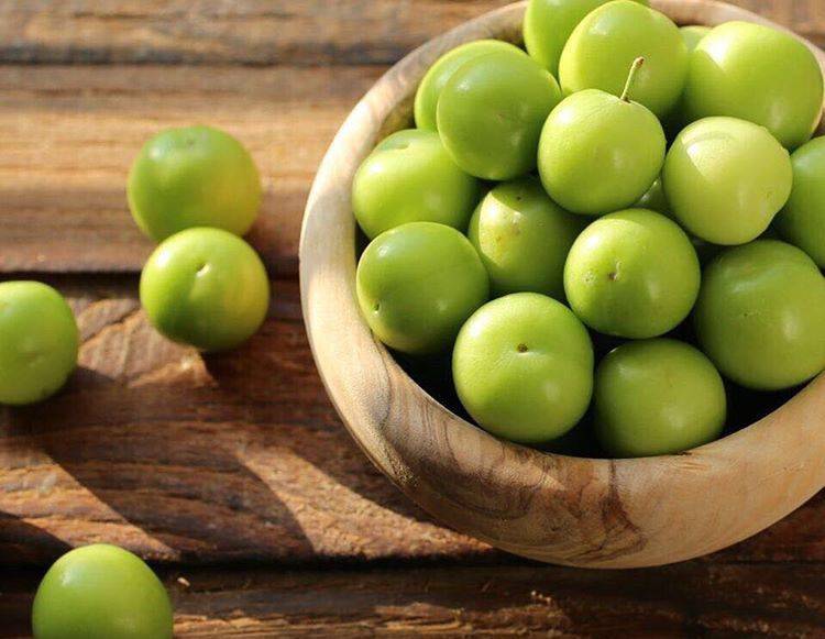 (كرز) Green Sour Plums (جانرك) - CrescentMarket